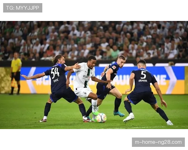 斯图加特进攻组织:米洛特与菲里希的边路内切与传中配合 斯图加特进攻组织:米洛特与菲里希的边路内切与传中配合